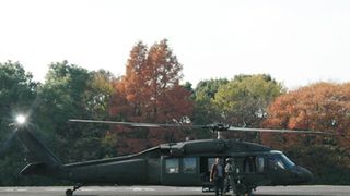 史上初!米軍がウィル・スミスのためにブラックホークを貸し出す!