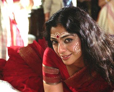 幽霊にレイプまで…いま注目の美人インド女優が過去に演じたタブー