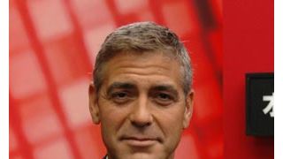ジョージ・クルーニーとドン・チードル、ダルフール賞を受賞