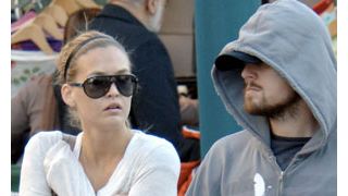 ディカプリオ、元カノとヨリを戻す？ショッピング中をパパラッチ