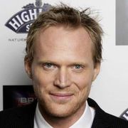 ポール・ベタニー、ダコタ・ファニングの父親役を演じる