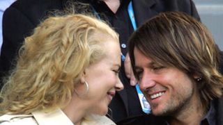 ニコール・キッドマン、キースと仲良くテニス観戦