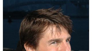 トム・クルーズ、一番乗りでスーパー・バイクを購入