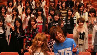 電撃入籍したばかり…女子高生のカリスマ、ウメツバが試写会にやってきた!