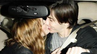 車の中のキスが丸見え!ドリュー・バリモア、誕生日に特別パパラッチ・サービス!