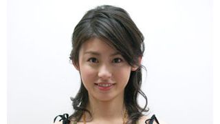 まるで別人?本仮屋ユイカがビキニ姿のサーファー娘に!