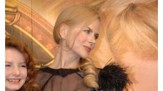 ニコール・キッドマン、妊娠中のぽっこりナマお腹がチラッ!