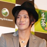 「小栗旬映画祭」が開催!新しい髪型はIKKOっぽい?議論白熱