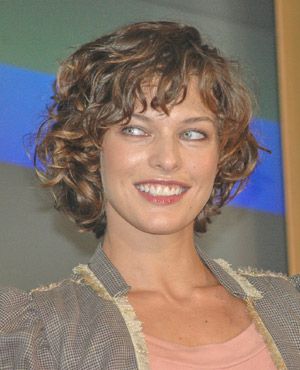 ミラ・ジョヴォヴィッチ、事実を基にしたスリラー映画で主演