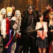 『デトロイト・メタル・シティ』で松山ケンイチ対 KISSのジーン・シモンズ(本物)!