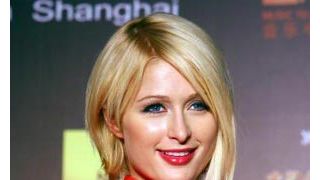 パパラッチをひき逃げ？パリスと恋人の行いがネットの動画で流れる