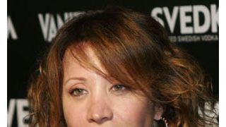 『シュレック3』眠れる森の美女の声チェリ・オテリの父親、刺し殺される