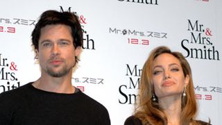 アンジェリーナとブラピ、出産準備？一家でフランスへ