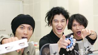 瑛太、玉山鉄二らがビキニ、太陽をキーワードにやりたい放題の大暴れ？