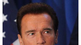 ストリッパーがデートしたい知事ナンバーワンにアーノルド・シュワルツェネッガー、
