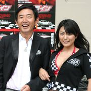 石田純一、フェラーリをお買い上げ!セクシー衣装の川村ゆきえを前にドキドキ?