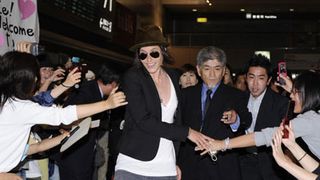 セクシーすぎるレズビアン、キャサリン・メーニッヒに1000人の日本女性が!