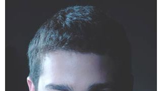 シャイア・ラブーフ、今度は博物館で喫煙して厳重注意？