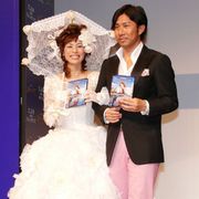 久本雅美、特注ドレスを身にまといすっかり花嫁気分!区役所へ直行!?