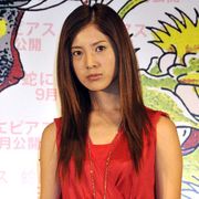 衝撃作『蛇にピアス』が完成!19歳の吉高由里子に小栗、唐沢、藤原竜也も出演する豪華さ