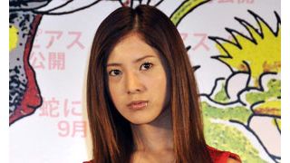 衝撃作『蛇にピアス』が完成!19歳の吉高由里子に小栗、唐沢、藤原竜也も出演する豪華さ