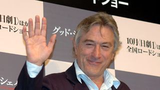 ロバート・デ・ニーロの身分証を所持…本物のギャング逮捕される!