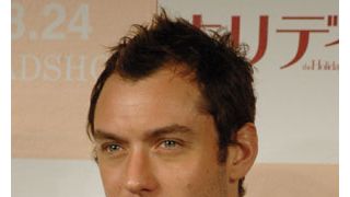 ジュード・ロウ、エアブラシで気になる「あの部分」を修正？