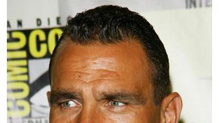 ヴィニー・ジョーンズ、自慢の息子の雄姿にホロリ