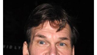 パトリック・スウェイジ、ガンと闘病中でもタバコを？