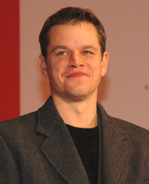 マット・デイモンに女児誕生！女だらけの3児のパパ！