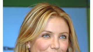 キャメロン・ディアス、ケガをした犬を保護！無事に飼い主の元へ