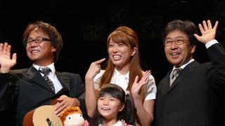 『ポニョ』の歌の藤岡藤巻、ヴェネチアでも地味なおじさん二人組だった？