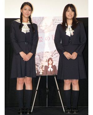 セーラー服姿がまぶしい福田沙紀、14歳の後輩に高校生活の心得をアドバイス！