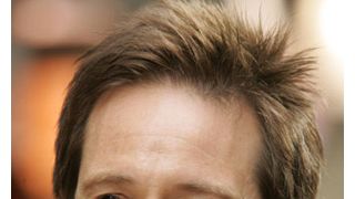 セックス依存症治療中のデヴィッド・ドゥカヴニー退院後はデミ・ムーアと夫婦役
