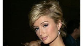 パリス・ヒルトン、飼っているチワワ2匹がコヨーテに殺された？