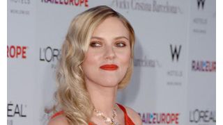 スカーレット・ヨハンソンとライアン・レイノルズの結婚式　新郎は釣り、出席者は乗馬で自然を満喫