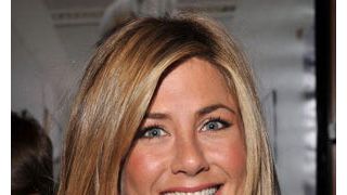 ジェニファー・アニストン、同じ週に3度も元彼とデート？