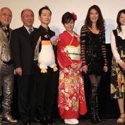 女の対決!?スケスケミニワンピの萬田久子vs.着物姿の前田愛