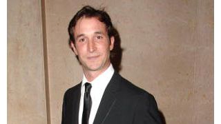 ノア・ワイリー、「ジョージ・クルーニーはERに戻ってくる」とコメント