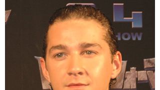 シャイア・ラブーフ、手の再手術で新作映画を降板？