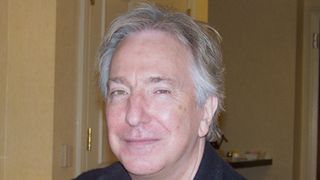 『ハリー・ポッター』シリーズのアラン・リックマンが新作ドタバタコメディーについて語る!