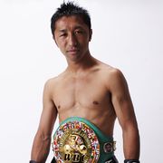 内藤大助が歌手デビュー!『ケロロ軍曹』のオープニングテーマを加藤夏希とデュエット!