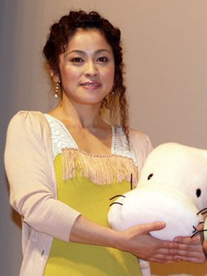 村上知子 インリン 出演者が次々に結婚する映画 新婚の濱田マリも仰天 シネマトゥデイ