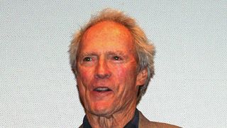 引退宣言を否定！イーストウッドが初登場1位の新作監督主演映画について語る！