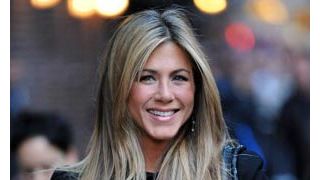 ジェニファー・アニストンの愛犬、パパラッチに救出される