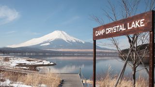 なんと山中湖があの惨殺現場に改名!『13日の金曜日』のクリスタル・レイクに!