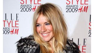 シエナ・ミラーとエヴァ・ロンゴリア、チャリティー撮影に出席