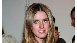 パリス・ヒルトンの妹ニッキー、自分を突き飛ばした男を市民逮捕