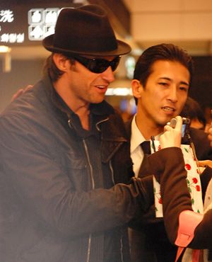 世界一セクシーな男ヒュー・ジャックマンほか、広末や『トワイライト』俳優らスターが成田空港に！