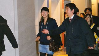 広末涼子、アカデミー賞授賞式を終え成田に笑顔で到着！